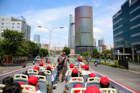 Học sinh Tây Ninh tham gia lớp học di động cùng VUS Superbus - Ảnh 1. Học sinh Tây Ninh tham gia lớp học di động cùng VUS Superbus - Ảnh 1.