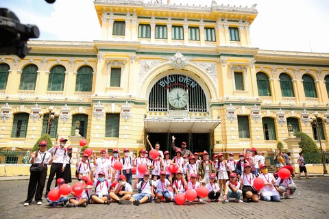 Học sinh Tây Ninh tham gia lớp học di động cùng VUS Superbus - Ảnh 2. Học sinh Tây Ninh tham gia lớp học di động cùng VUS Superbus - Ảnh 2.