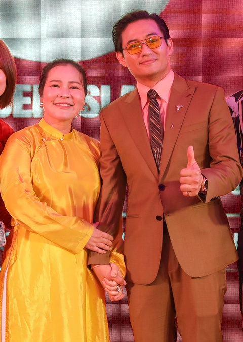 Diễn viên Quý Bình: ‘Tôi hạnh phúc khi vừa được phụ vợ chăm con, vừa hoạt động nghệ thuật’ - Ảnh 2. Diễn viên Quý Bình: ‘Tôi hạnh phúc khi vừa được phụ vợ chăm con, vừa hoạt động nghệ thuật’ - Ảnh 2.