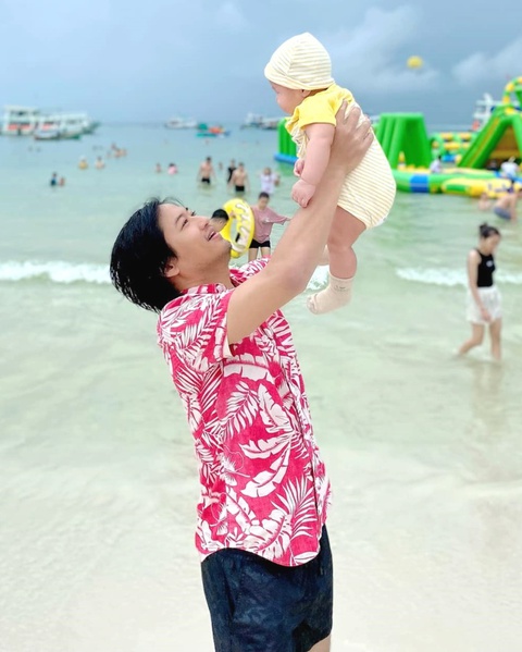Diễn viên Quý Bình: ‘Tôi hạnh phúc khi vừa được phụ vợ chăm con, vừa hoạt động nghệ thuật’ - Ảnh 3. Diễn viên Quý Bình: ‘Tôi hạnh phúc khi vừa được phụ vợ chăm con, vừa hoạt động nghệ thuật’ - Ảnh 3.