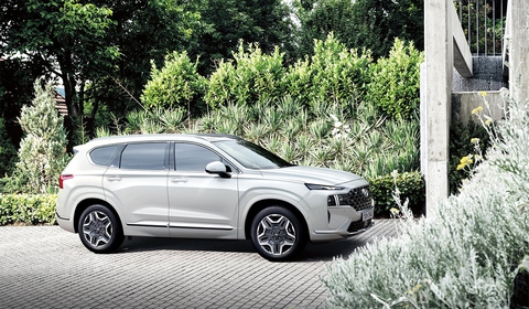 Hyundai Santa Fe hybrid sẽ lắp tại Việt Nam từ tháng 12, bỏ ngỏ thời điểm bán ra thị trường - Ảnh 1. Hyundai Santa Fe hybrid sẽ lắp tại Việt Nam từ tháng 12, bỏ ngỏ thời điểm bán ra thị trường - Ảnh 1.
