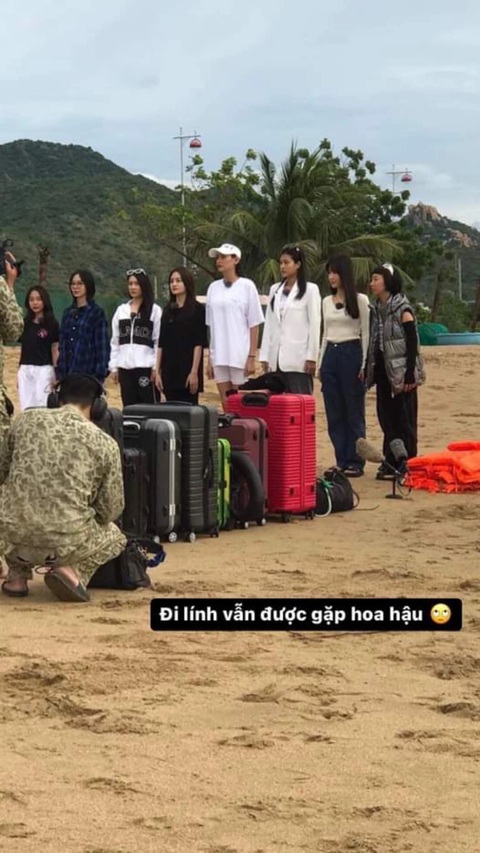 Nhã Phương bị chê èo uột khi tham gia Sao nhập ngũ 2022 - Ảnh 1. Nhã Phương bị chê èo uột khi tham gia Sao nhập ngũ 2022 - Ảnh 1.