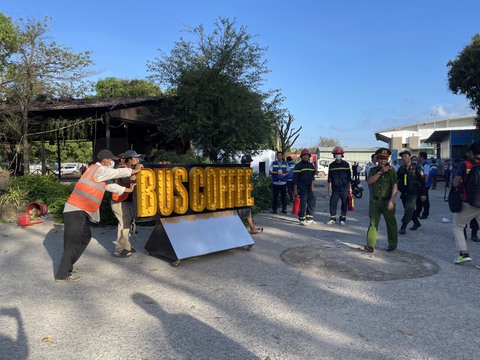 Cưỡng chế bến xe buýt ở trung tâm TP Phú Quốc - Ảnh 1. Cưỡng chế bến xe buýt ở trung tâm TP Phú Quốc - Ảnh 1.