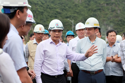 Kiểm tra dự án đường cao tốc, Bộ trưởng Nguyễn Văn Thắng loại nhà thầu yếu - Ảnh 1. Kiểm tra dự án đường cao tốc, Bộ trưởng Nguyễn Văn Thắng loại nhà thầu yếu - Ảnh 1.