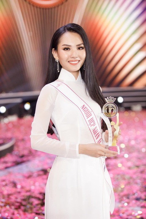 Hoa hậu Mai Phương thông báo lên chức làm mẹ ở tuổi 24 - Ảnh 1. Hoa hậu Mai Phương thông báo lên chức làm mẹ ở tuổi 24 - Ảnh 1.