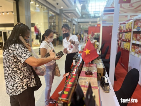 Hàng Việt bớt xem Thái Lan là thị trường khó tính - Ảnh 2. Hàng Việt bớt xem Thái Lan là thị trường khó tính - Ảnh 2.