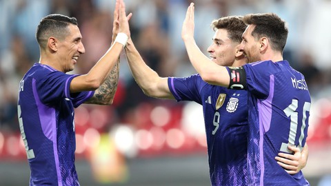 Messi chơi đồng đội giúp đàn em lập công trước thềm World Cup - Ảnh 1. Messi chơi đồng đội giúp đàn em lập công trước thềm World Cup - Ảnh 1.