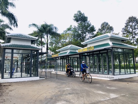 Đồng Tháp có đường sách giữa hai thành phố học tập - Ảnh 2. Đồng Tháp có đường sách giữa hai thành phố học tập - Ảnh 2.