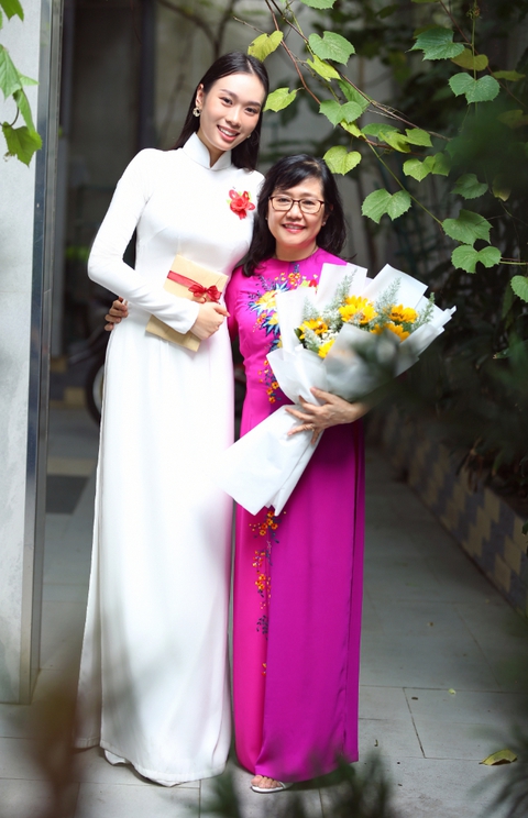 Hoa hậu Ban Mai xinh tươi về thăm trường cũ, giao lưu truyền cảm hứng cho đàn em - Ảnh 4. Hoa hậu Ban Mai xinh tươi về thăm trường cũ, giao lưu truyền cảm hứng cho đàn em - Ảnh 4.
