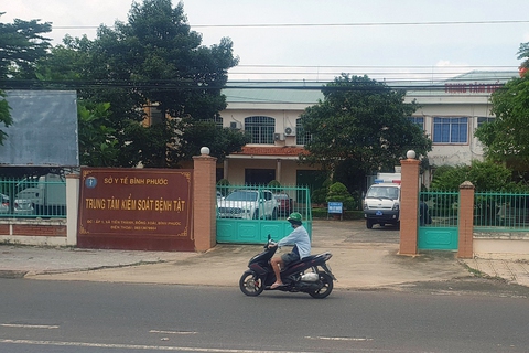 Bắt cựu kế toán trưởng CDC Bình Phước liên quan Việt Á - Ảnh 2. Bắt cựu kế toán trưởng CDC Bình Phước liên quan Việt Á - Ảnh 2.