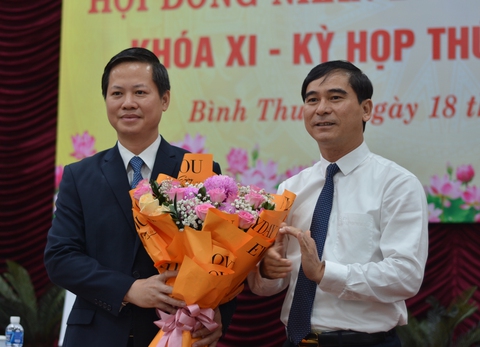 Ông Đoàn Anh Dũng đắc cử chức danh chủ tịch UBND tỉnh Bình Thuận - Ảnh 1. Ông Đoàn Anh Dũng đắc cử chức danh chủ tịch UBND tỉnh Bình Thuận - Ảnh 1.