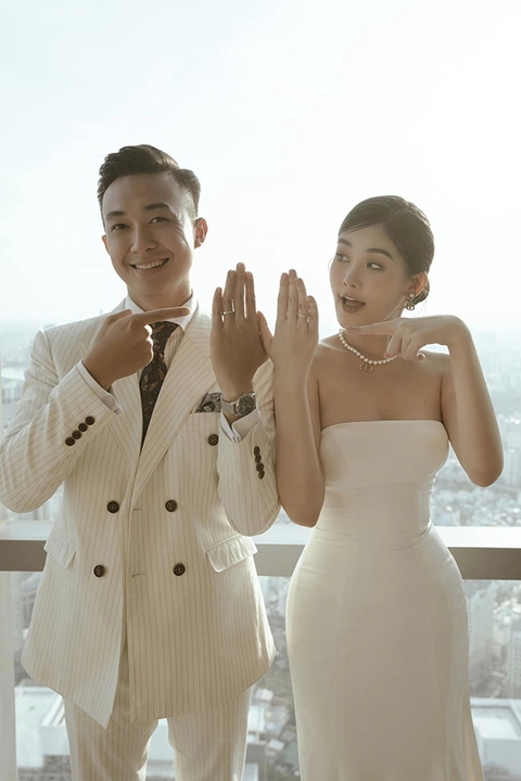 Ảnh vui sao Việt 18-11: Gia đình Đông Nhi đi xe máy khám phá Hà Nội - Ảnh 5. Ảnh vui sao Việt 18-11: Gia đình Đông Nhi đi xe máy khám phá Hà Nội - Ảnh 5.
