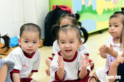 Cô giáo mỗi ngày đi ba chục cây số từ Long An lên quận 6 lo cho trẻ mầm non - Ảnh 7. Cô giáo mỗi ngày đi ba chục cây số từ Long An lên quận 6 lo cho trẻ mầm non - Ảnh 7.