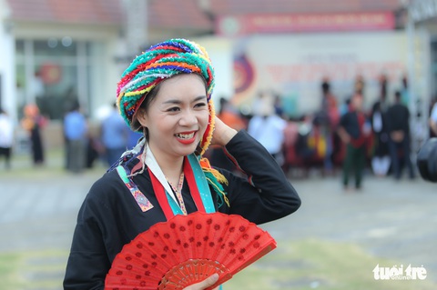 Chàng trai, cô gái của núi rừng ‘xuống phố’ quảng bá văn hóa dân tộc - Ảnh 2. Chàng trai, cô gái của núi rừng ‘xuống phố’ quảng bá văn hóa dân tộc - Ảnh 2.