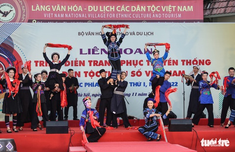 Chàng trai, cô gái của núi rừng ‘xuống phố’ quảng bá văn hóa dân tộc - Ảnh 9. Chàng trai, cô gái của núi rừng ‘xuống phố’ quảng bá văn hóa dân tộc - Ảnh 9.
