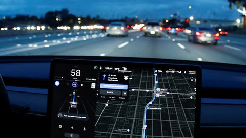 Video xe Tesla tự lái được hãng quảng cáo rộng rãi là dàn dựng, từng đâm vào tường - Ảnh 1. Video xe Tesla tự lái được hãng quảng cáo rộng rãi là dàn dựng, từng đâm vào tường - Ảnh 1.