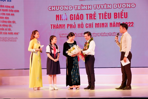 Vinh danh 244 ‘Nhà giáo trẻ tiêu biểu’ TP.HCM năm 2022 - Ảnh 3. Vinh danh 244 ‘Nhà giáo trẻ tiêu biểu’ TP.HCM năm 2022 - Ảnh 3.