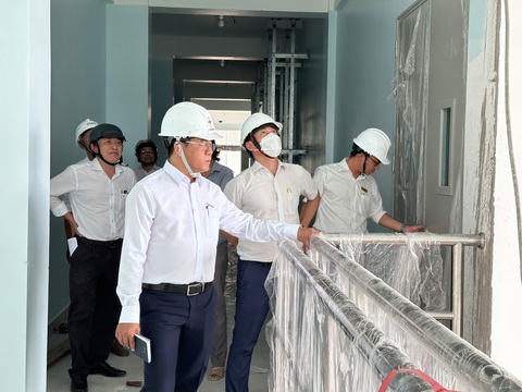 EVNHCMC thi công nước rút trạm biến áp 220/110kV Tân Cảng - Ảnh 1. EVNHCMC thi công nước rút trạm biến áp 220/110kV Tân Cảng - Ảnh 1.