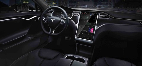 Xe Tesla hiện đại nhưng không phải chủ xe nào cũng biết dùng - Ảnh 2. Xe Tesla hiện đại nhưng không phải chủ xe nào cũng biết dùng - Ảnh 2.