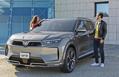 VinFast nhận đơn hàng hơn 2.500 xe VF8 và VF9 của Autonomy - Ảnh 1. VinFast nhận đơn hàng hơn 2.500 xe VF8 và VF9 của Autonomy - Ảnh 1.