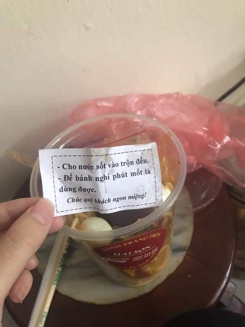 Ảnh vui 19-11: Chú cá tầm đột biến nằm ngủ mê say trong bể kiếng - Ảnh 6. Ảnh vui 19-11: Chú cá tầm đột biến nằm ngủ mê say trong bể kiếng - Ảnh 6.