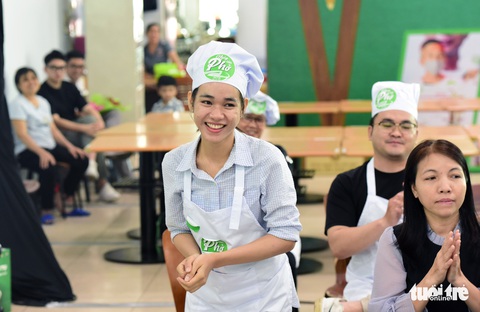 Thí sinh phía Nam làm đau đầu ban giám khảo vì nấu phở quá ngon! - Ảnh 9. Thí sinh phía Nam làm đau đầu ban giám khảo vì nấu phở quá ngon! - Ảnh 9.