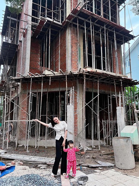 Ninh Dương Lan Ngọc khoe biệt thự 2 mặt tiền giá trị siêu khủng - Ảnh 3. Ninh Dương Lan Ngọc khoe biệt thự 2 mặt tiền giá trị siêu khủng - Ảnh 3.