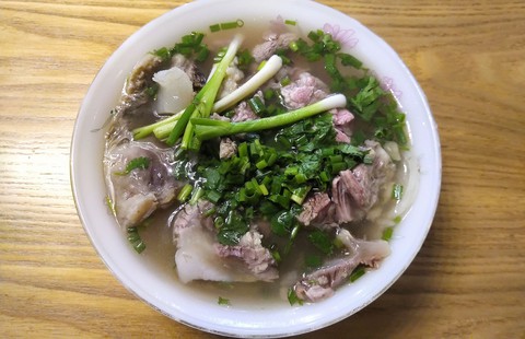 Phở nhuận bút ngon quá! - Ảnh 1. Phở nhuận bút ngon quá! - Ảnh 1.