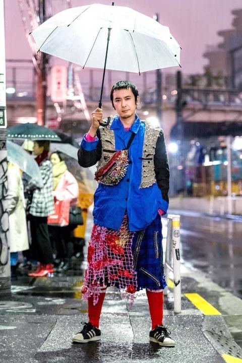 Giật mình với street style kiểu Nhật mà cứ ngỡ lễ hội hóa trang - Ảnh 9. Giật mình với street style kiểu Nhật mà cứ ngỡ lễ hội hóa trang - Ảnh 9.
