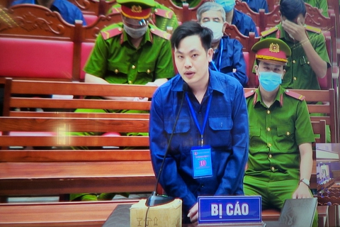 Đại án xăng dầu: Làm rõ thêm việc nhập lậu 5,7 triệu lít xăng vào Khánh Hòa - Ảnh 1. Đại án xăng dầu: Làm rõ thêm việc nhập lậu 5,7 triệu lít xăng vào Khánh Hòa - Ảnh 1.