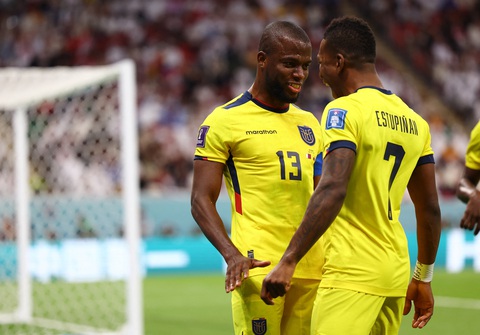 Valencia lập cú đúp, Ecuador hạ chủ nhà Qatar ở trận khai mạc World Cup 2022 - Ảnh 1. Valencia lập cú đúp, Ecuador hạ chủ nhà Qatar ở trận khai mạc World Cup 2022 - Ảnh 1.