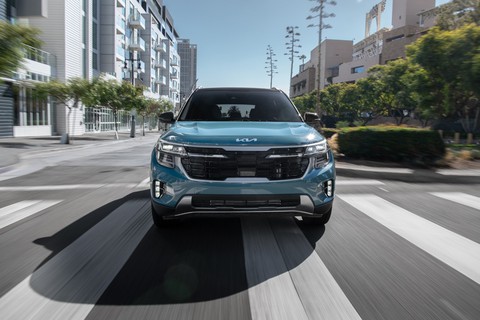 Kia Seltos 2024 thay diện mạo, động cơ mạnh hơn, có thể bán tại Việt Nam năm sau - Ảnh 9. Kia Seltos 2024 thay diện mạo, động cơ mạnh hơn, có thể bán tại Việt Nam năm sau - Ảnh 9.