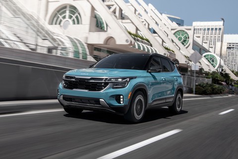 Kia Seltos 2024 thay diện mạo, động cơ mạnh hơn, có thể bán tại Việt Nam năm sau - Ảnh 10. Kia Seltos 2024 thay diện mạo, động cơ mạnh hơn, có thể bán tại Việt Nam năm sau - Ảnh 10.
