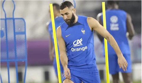 Tuyển Pháp nhận tin dữ trước giờ G: Benzema chia tay World Cup 2022 - Ảnh 1. Tuyển Pháp nhận tin dữ trước giờ G: Benzema chia tay World Cup 2022 - Ảnh 1.