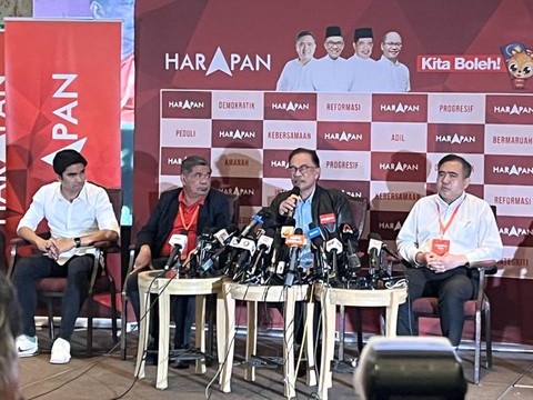 Bầu cử Malaysia: Hệ thống hai đảng chi phối đã bị phá vỡ - Ảnh 1. Bầu cử Malaysia: Hệ thống hai đảng chi phối đã bị phá vỡ - Ảnh 1.