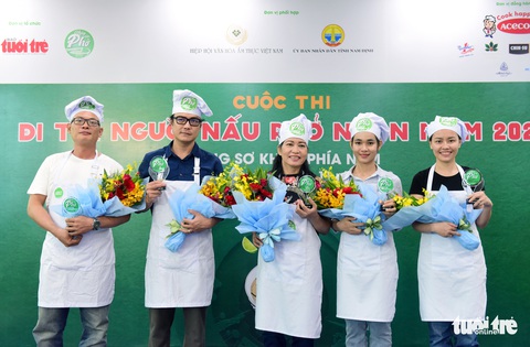 Thi nấu phở ngon để đưa hương phở bay xa - Ảnh 1. Thi nấu phở ngon để đưa hương phở bay xa - Ảnh 1.