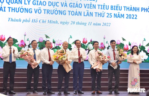Thầy cô luôn là trái tim của hệ thống giáo dục - Ảnh 1. Thầy cô luôn là trái tim của hệ thống giáo dục - Ảnh 1.