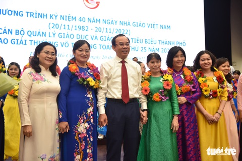Thầy cô luôn là trái tim của hệ thống giáo dục - Ảnh 4. Thầy cô luôn là trái tim của hệ thống giáo dục - Ảnh 4.