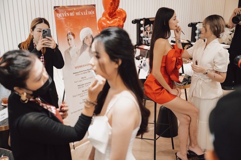 Myka Nguyễn ‘bỏ nhỏ’ mẹo trang điểm cho mùa lễ hội 2022 - Ảnh 1. Myka Nguyễn ‘bỏ nhỏ’ mẹo trang điểm cho mùa lễ hội 2022 - Ảnh 1.