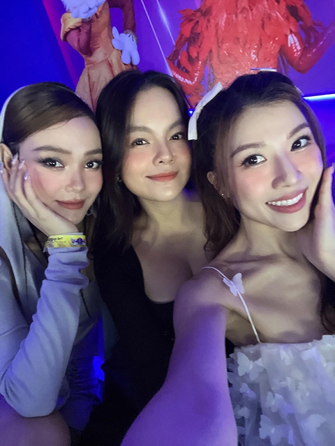 Ảnh vui sao Việt 20-11: Con gái Quyền Linh trở về tuổi thơ - Ảnh 2. Ảnh vui sao Việt 20-11: Con gái Quyền Linh trở về tuổi thơ - Ảnh 2.