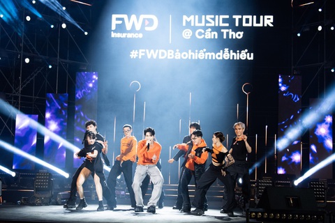 FWD Music Tour Cần Thơ lan tỏa thông điệp ‘Tiến bước sống đầy - Ảnh 1. FWD Music Tour Cần Thơ lan tỏa thông điệp ‘Tiến bước sống đầy - Ảnh 1.