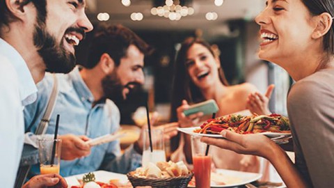 Bị bo xì vì đi ăn không chịu trả tiền giúp vợ bạn - Ảnh 2. Bị bo xì vì đi ăn không chịu trả tiền giúp vợ bạn - Ảnh 2.