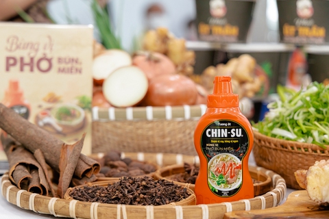 Tương ớt góp phần thổi bùng vị phở trong ‘Ngày của phở’ - Ảnh 1. Tương ớt góp phần thổi bùng vị phở trong ‘Ngày của phở’ - Ảnh 1.