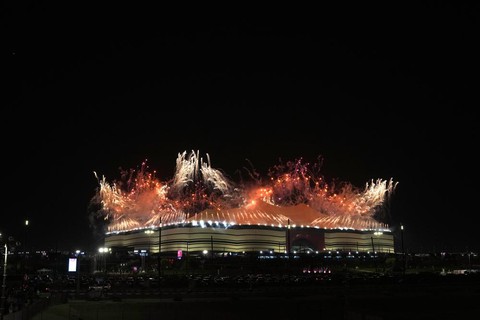 Chùm ảnh ngày khai mạc đầy ấn tượng của World Cup 2022 tại Qatar - Ảnh 2. Chùm ảnh ngày khai mạc đầy ấn tượng của World Cup 2022 tại Qatar - Ảnh 2.