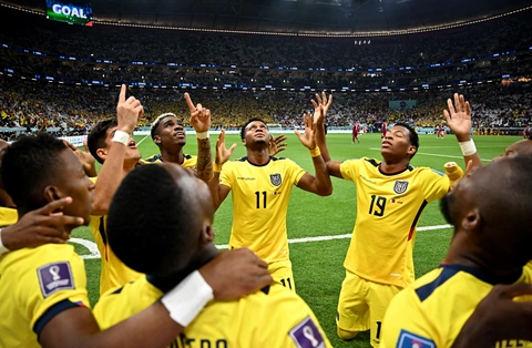 Giải mã cách ăn mừng kỳ lạ của Ecuador sau bàn thắng đầu tiên ở World Cup 2022 - Ảnh 1. Giải mã cách ăn mừng kỳ lạ của Ecuador sau bàn thắng đầu tiên ở World Cup 2022 - Ảnh 1.