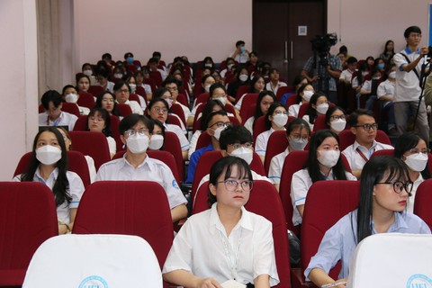 Chánh án Nguyễn Hòa Bình: Đào tạo ngành luật theo hướng chất lượng và chuyên sâu hơn - Ảnh 3. Chánh án Nguyễn Hòa Bình: Đào tạo ngành luật theo hướng chất lượng và chuyên sâu hơn - Ảnh 3.