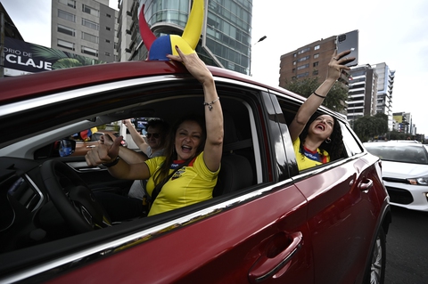 Người hâm mộ Ecuador nói gì sau chiến thắng mở màn tại World Cup? - Ảnh 7. Người hâm mộ Ecuador nói gì sau chiến thắng mở màn tại World Cup? - Ảnh 7.