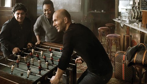 Sự thật về bức ảnh chụp chung của Ronaldo và Messi: Nhìn vậy nhưng không phải vậy! - Ảnh 3. Sự thật về bức ảnh chụp chung của Ronaldo và Messi: Nhìn vậy nhưng không phải vậy! - Ảnh 3.