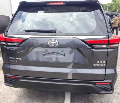 Chi tiết Toyota Innova Zenix - Bản cao nhất, sang xịn như SUV đàn anh - Ảnh 18. Chi tiết Toyota Innova Zenix - Bản cao nhất, sang xịn như SUV đàn anh - Ảnh 18.