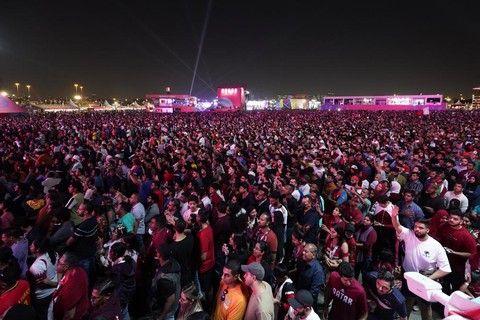 Chùm ảnh ngày khai mạc đầy ấn tượng của World Cup 2022 tại Qatar - Ảnh 10. Chùm ảnh ngày khai mạc đầy ấn tượng của World Cup 2022 tại Qatar - Ảnh 10.